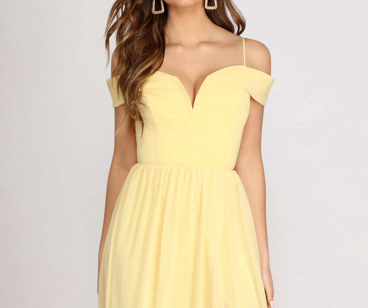 A-Line Dress with a Daisy Print