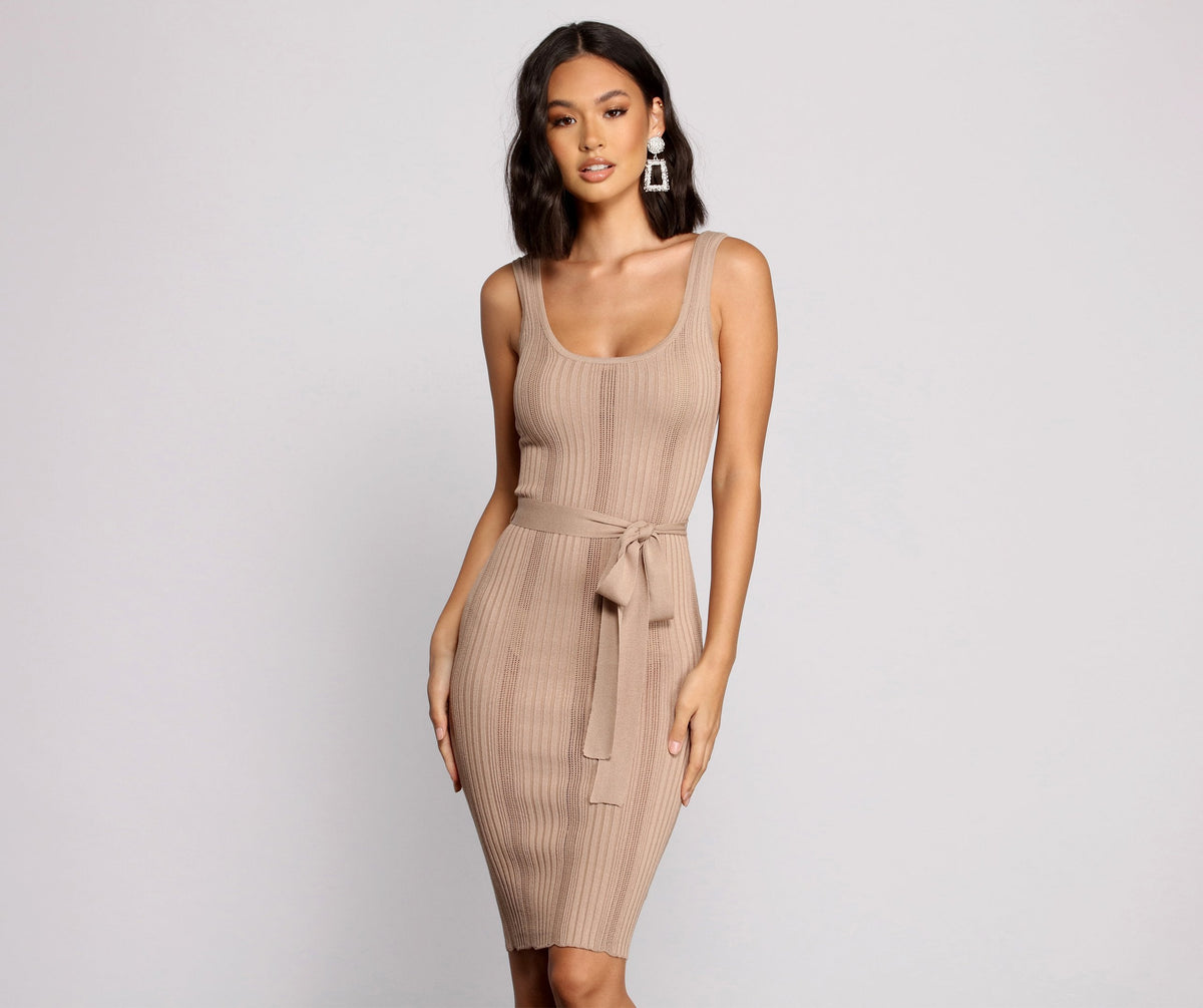 Ribbed Midi Dress with a Scoop Neck