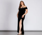 Velvet Evening Dress with a Sweetheart Neck