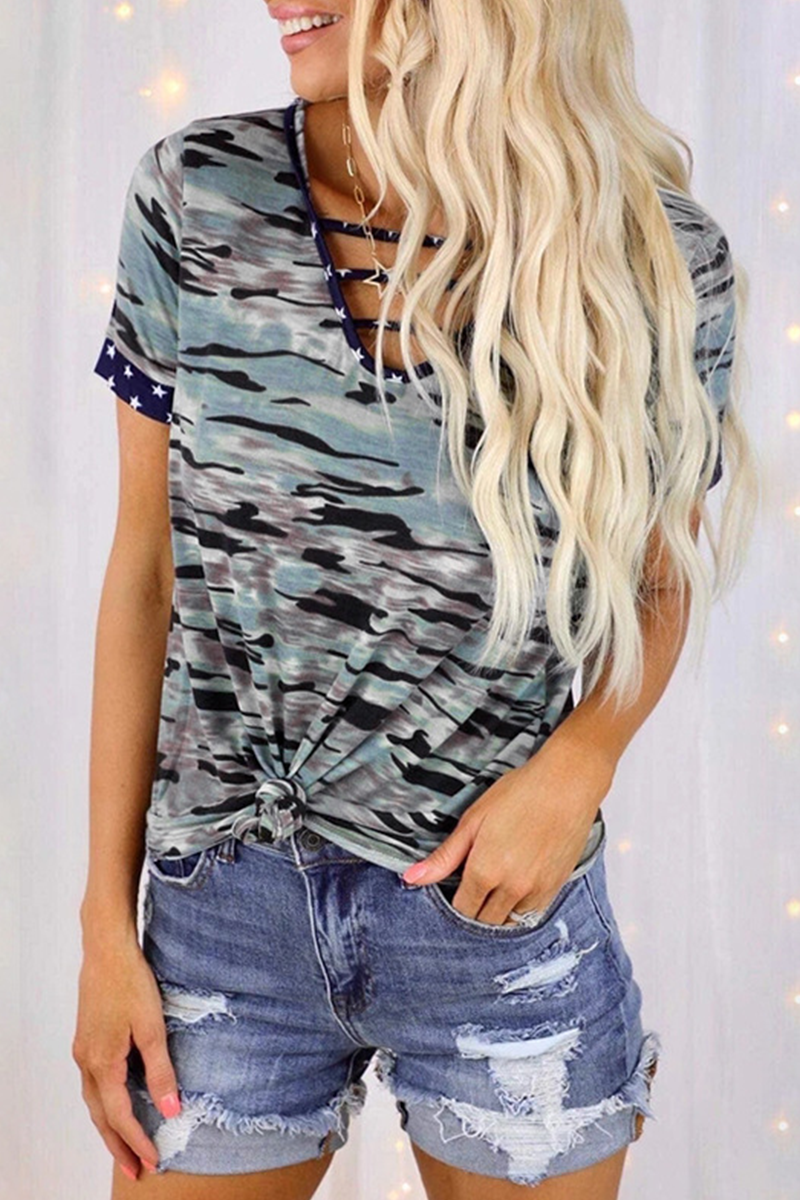Camo-Print Slit-Detail T-Shirt with a V-Neck
