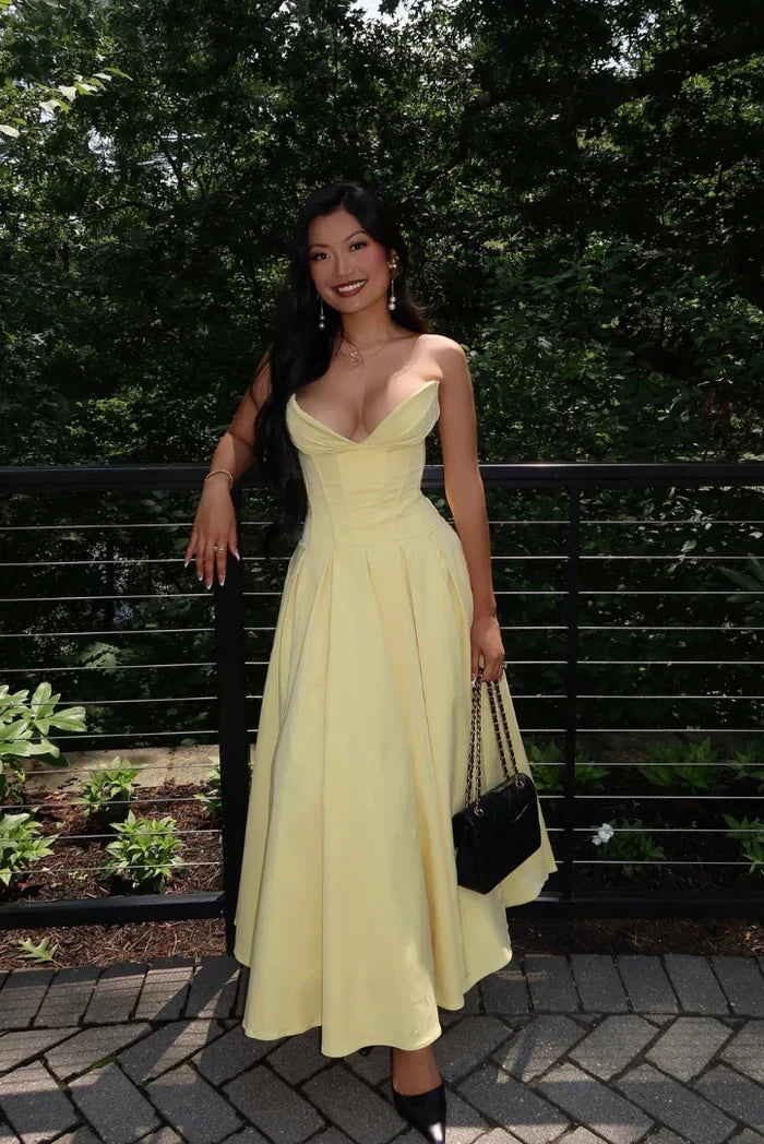 Corset-Style Pleated Midi Dress with an Off-Shoulder Neck