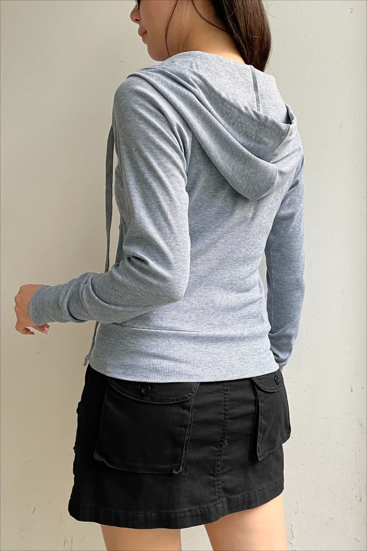 Gray Cropped Hooded Hoodie with a Front Zip