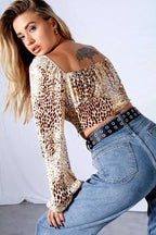 Puff-Sleeve Cropped Crop Top with a Button Front