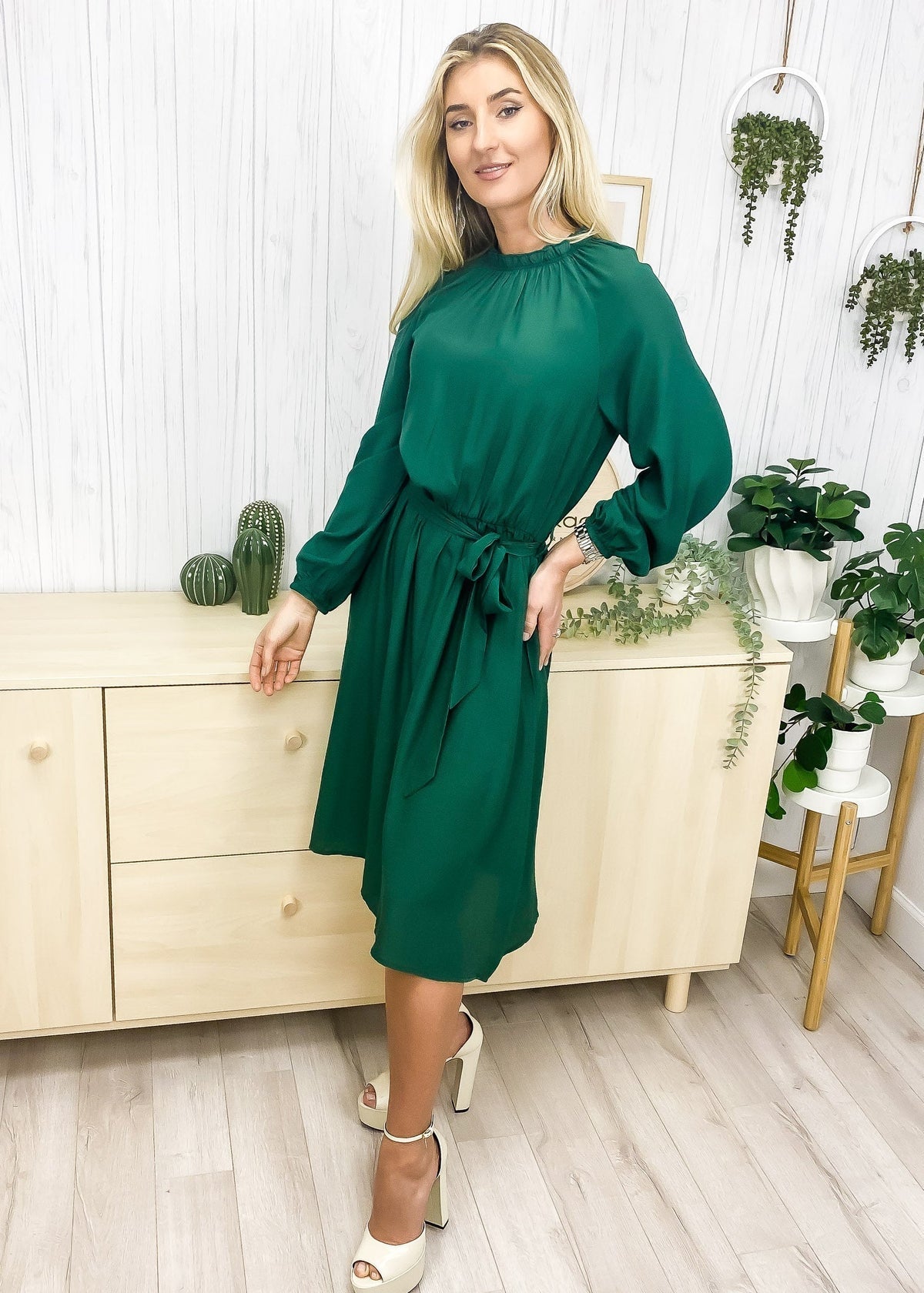 Ruffled Midi Dress with a Waist Tie