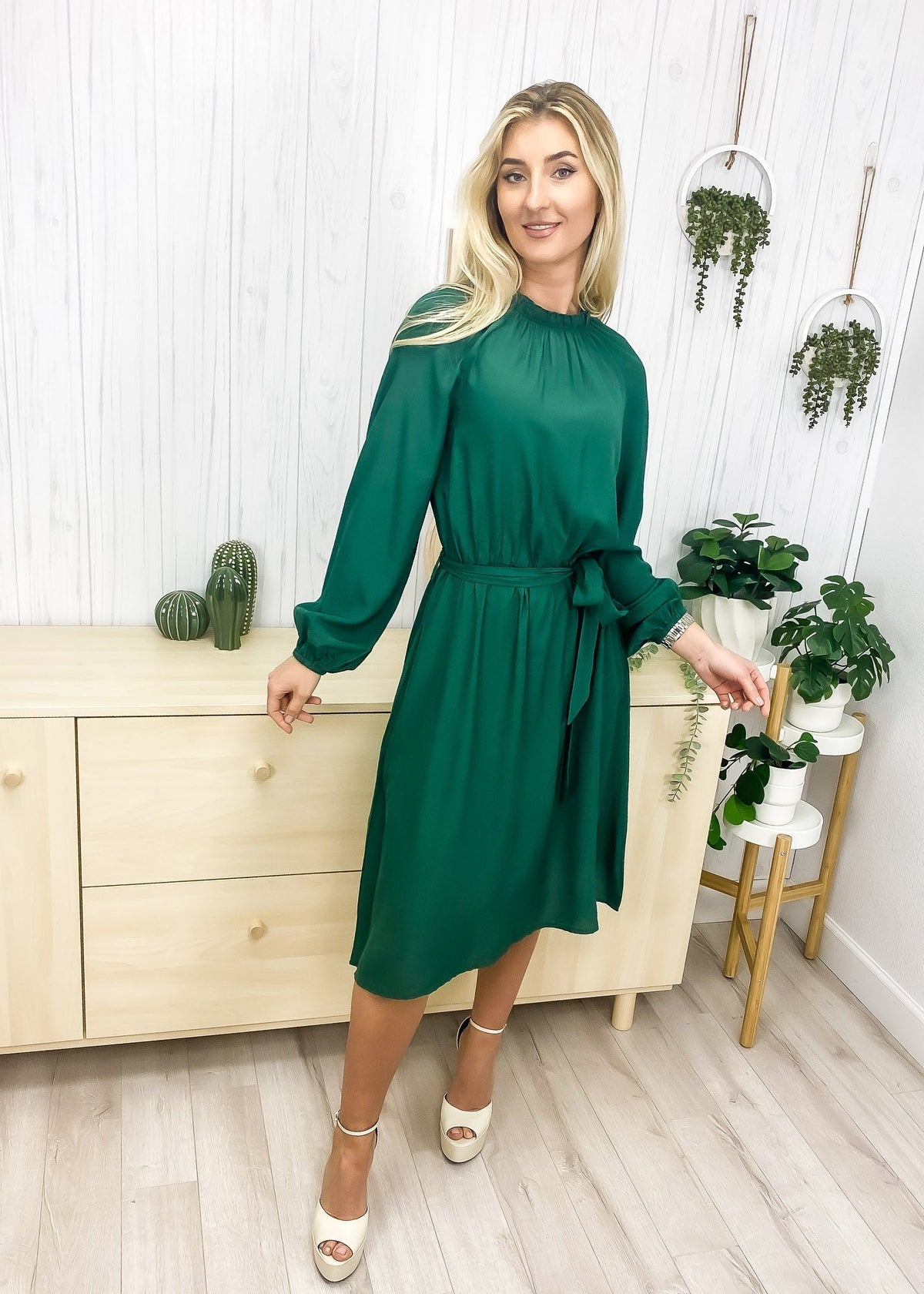 Ruffled Midi Dress with a Waist Tie