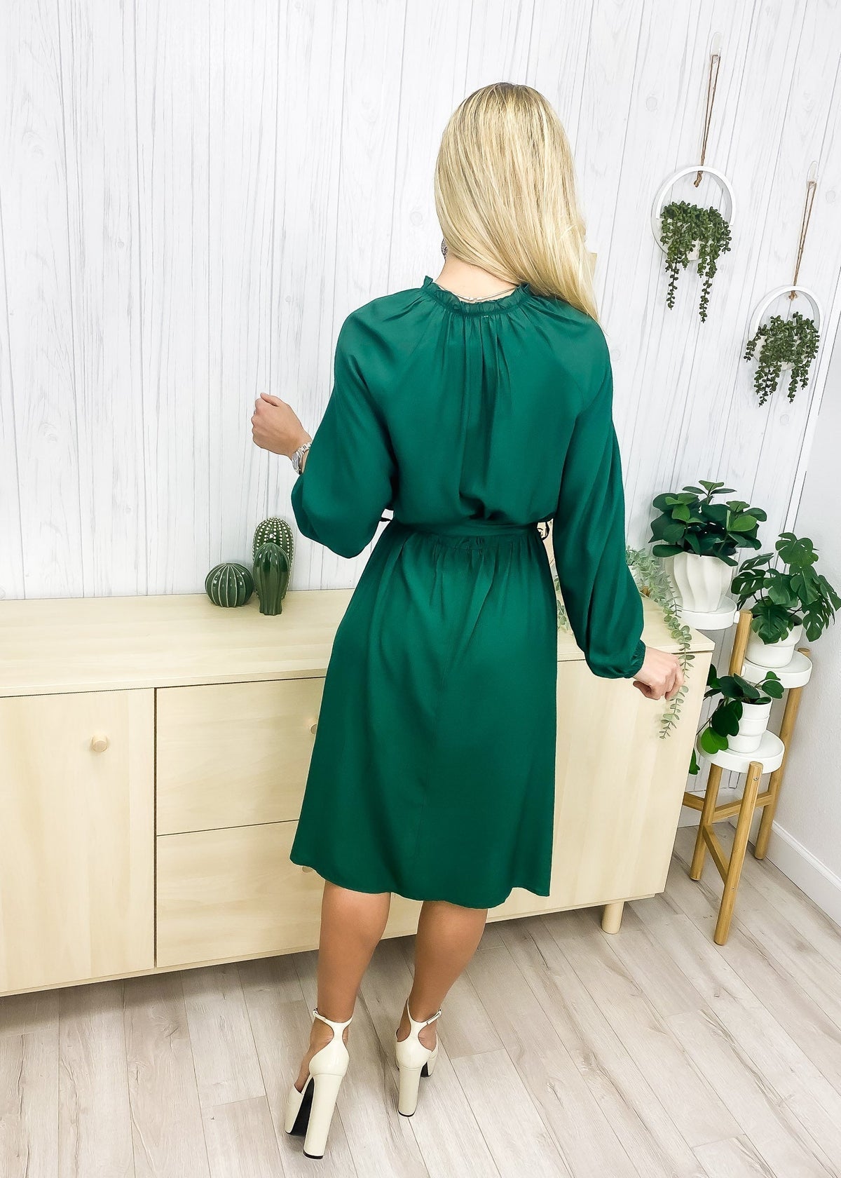 Ruffled Midi Dress with a Waist Tie
