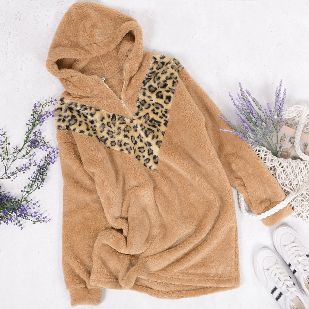 Leopard-Print Drop-Shoulder Dress with a Front Zip