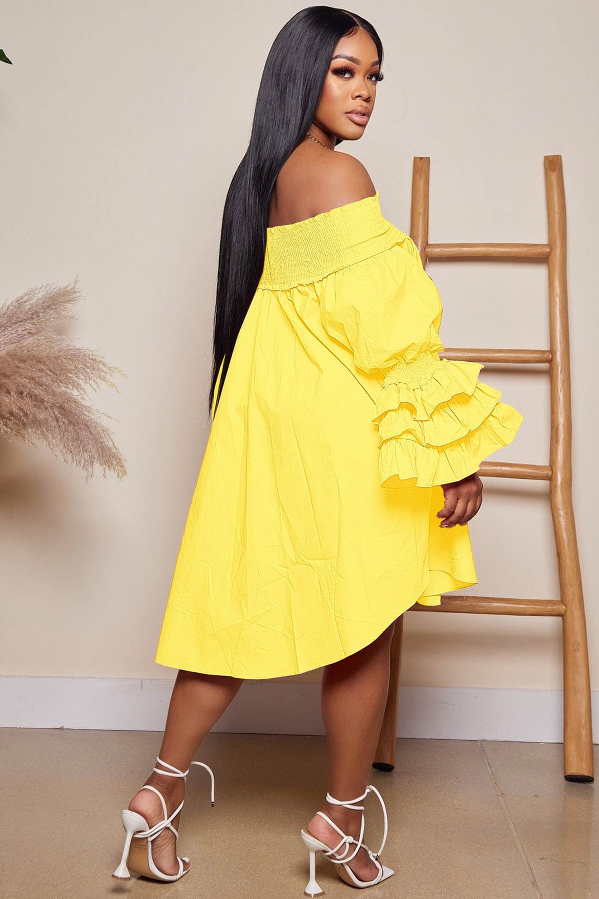 Relaxed-Fit Puff-Sleeve Tiered Dress with an Off-Shoulder Neck