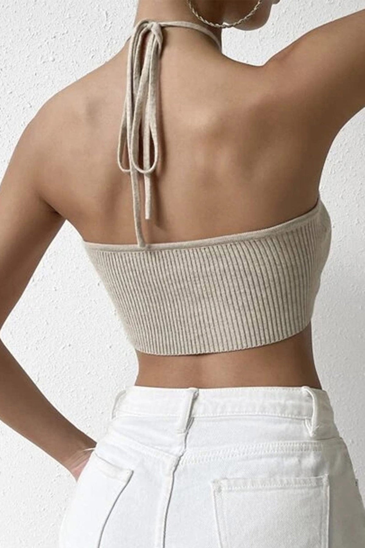 Ribbed Cropped Crop Top with a Halter Neck