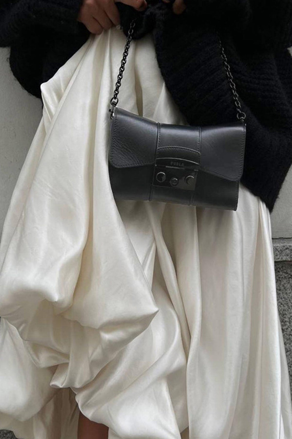 High-Rise Relaxed-Fit Skirt