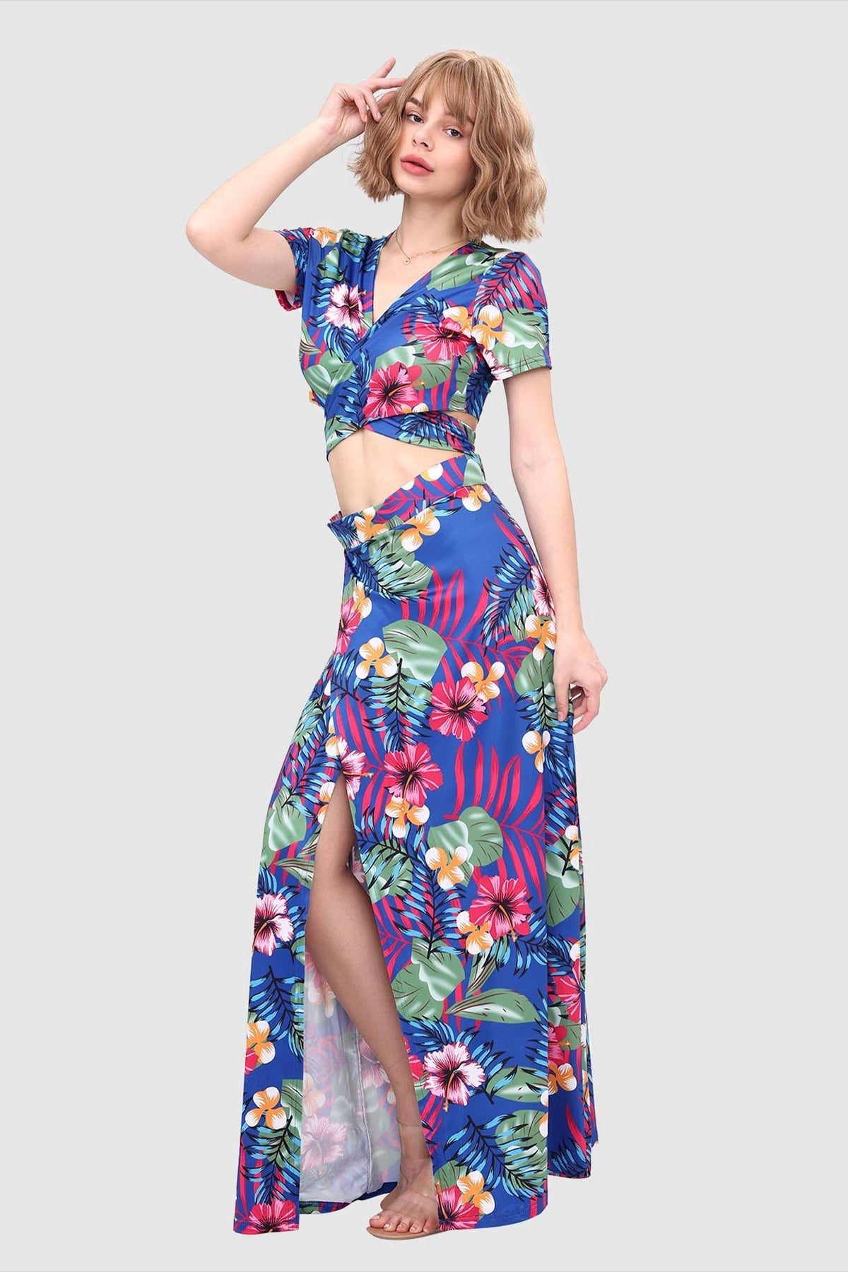 Botanical-Print Two-Piece Set with a V-Neck