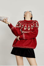 Relaxed-Fit Long-Sleeve Sweater with a Round Neck