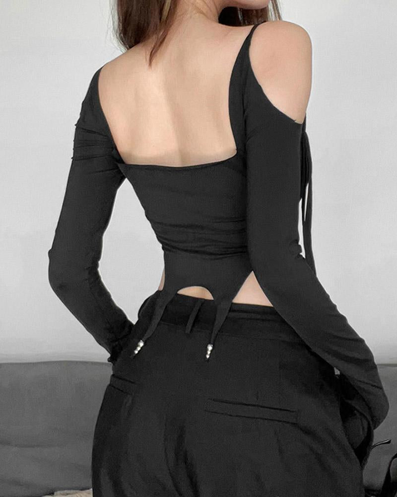 Cropped Long-Sleeve Crop Top with a Halter Neck